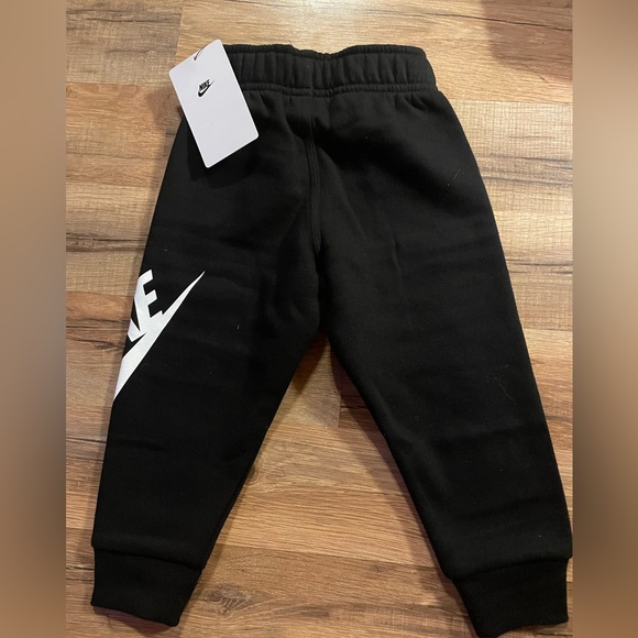 NWT Nike Toddler Sweatpants - Picture 3 of 4